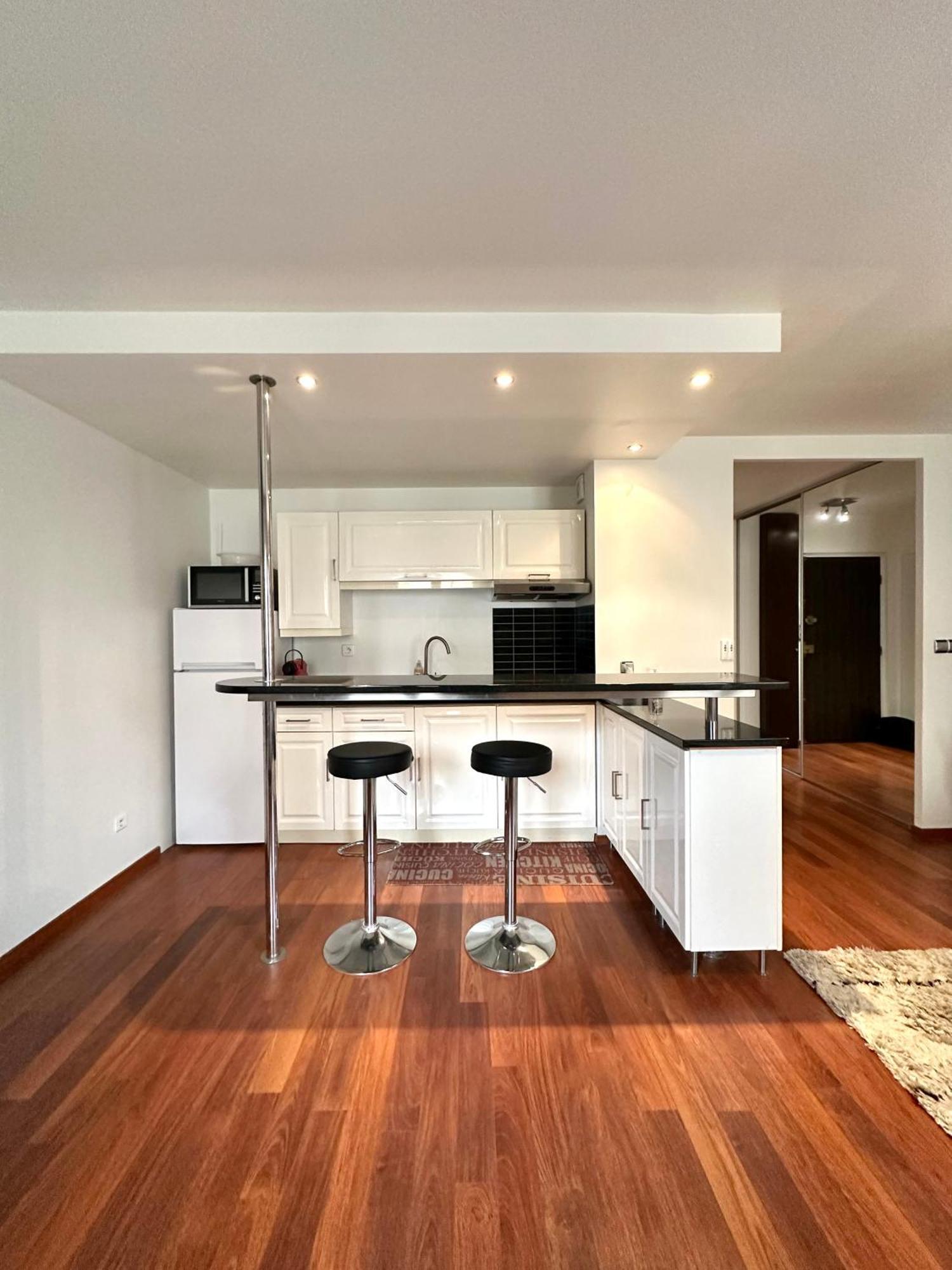 L'Athos - Appartement Equipe - Entre Paris Et Versailles - Haut Debit Garches Exterior foto